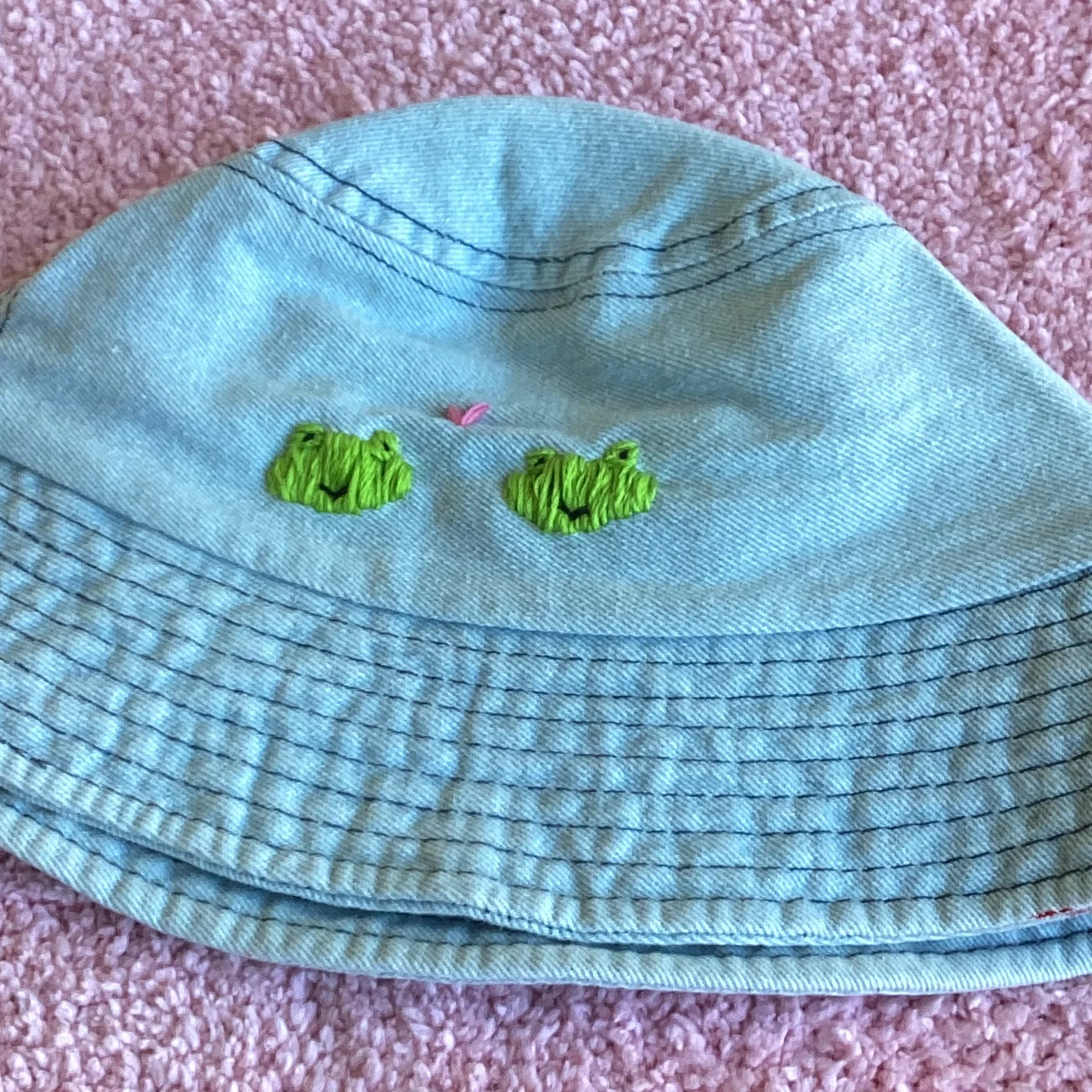 “Frogs in Love” Bucket Hat
